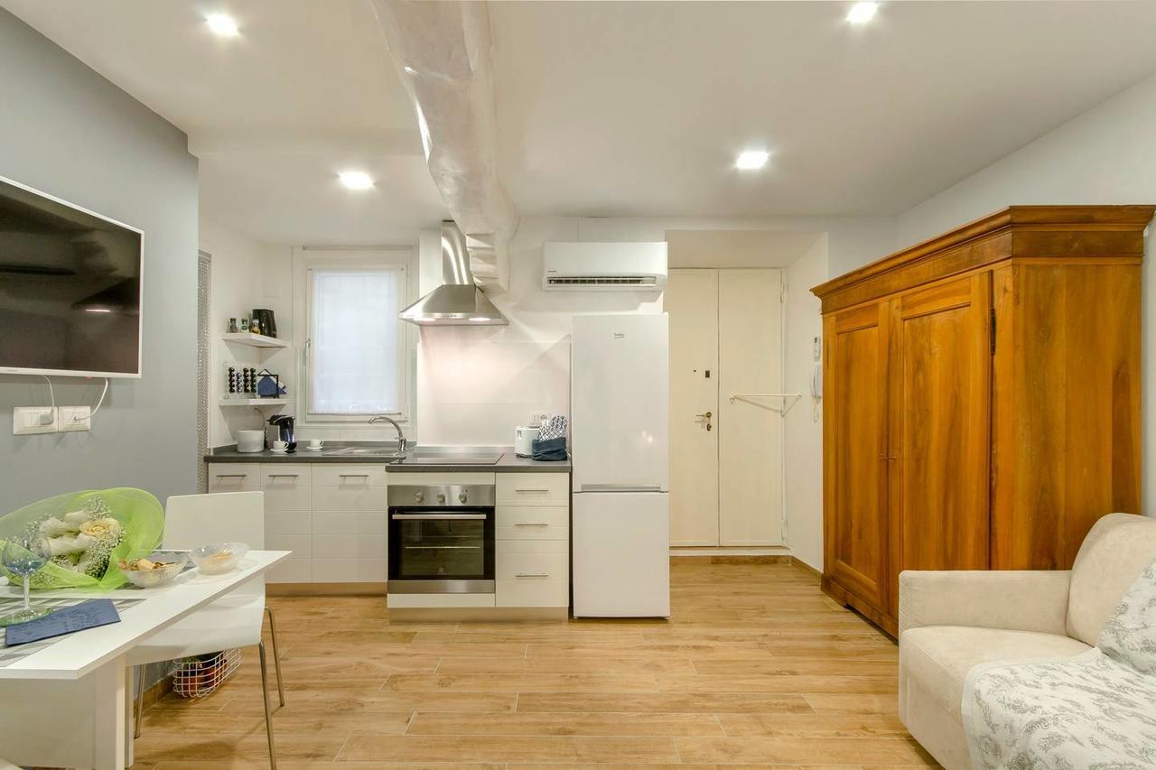 Brand New! Luxurious Apartment In Heart Of 밀라노 외부 사진